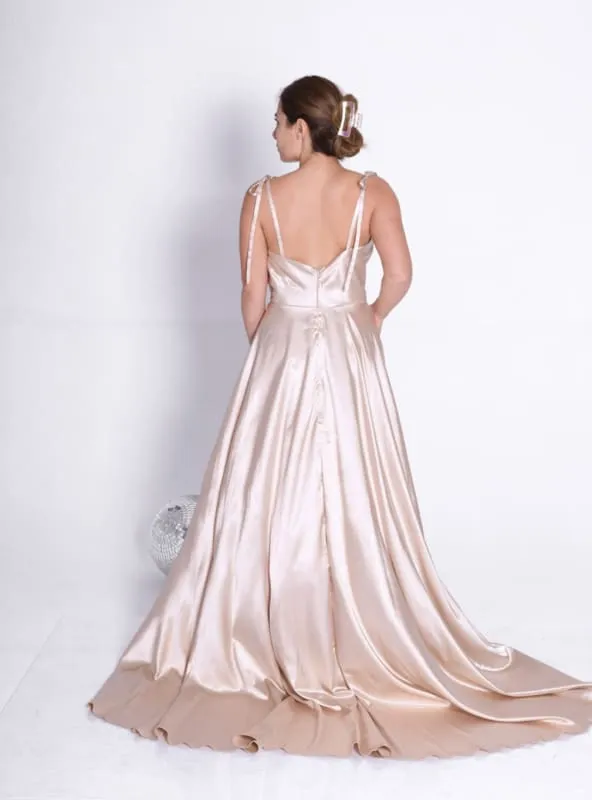Elegant Dark Navy A-Line Spaghetti Straps Sleeveless Satin Prom Dresses