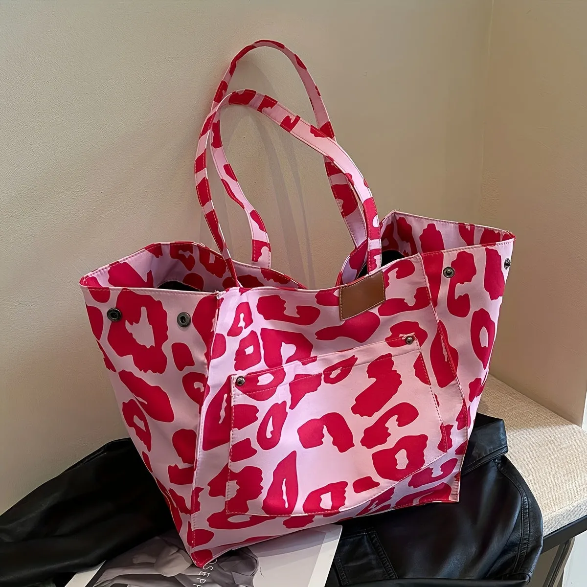 Uakiss Chic Leopard Print Tote Bag for Women - Spacious & Lightweight Oxford Fabric Shoulder Handbag with Phone Pocket, Perfect for Everyday Use